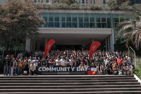 Portada del álbum de fotos AWS Community Day 2025